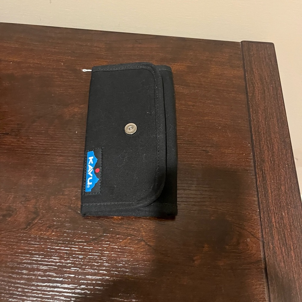 KAVU Black Vintage Big spender Tri-fold Clutch Travel Wallet
